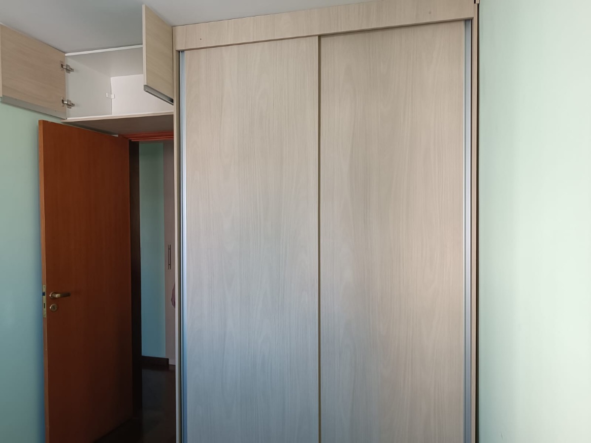 Apartamento à venda com 3 quartos, 83m² - Foto 13