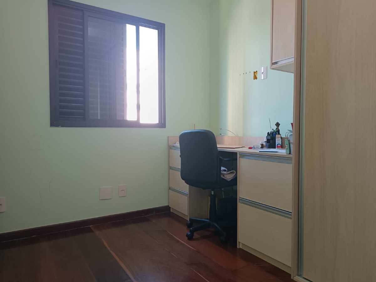 Apartamento à venda com 3 quartos, 83m² - Foto 18