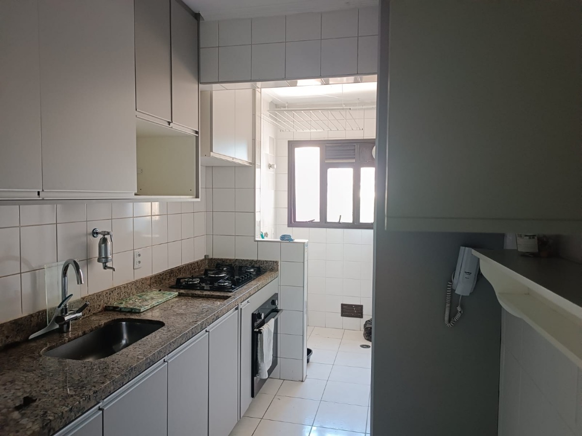 Apartamento à venda com 3 quartos, 83m² - Foto 7