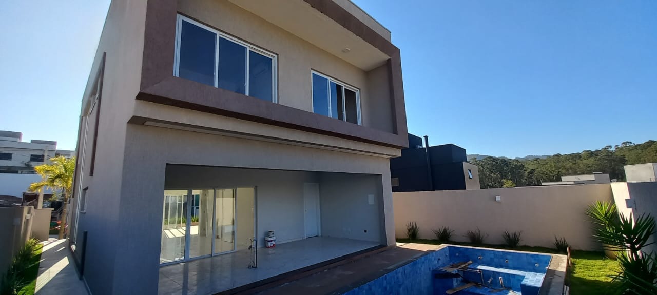 Casa à venda com 3 quartos, 226m² - Foto 9