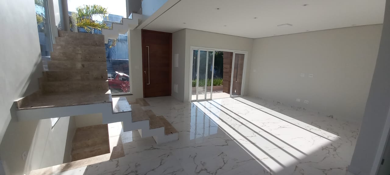 Casa à venda com 3 quartos, 226m² - Foto 5