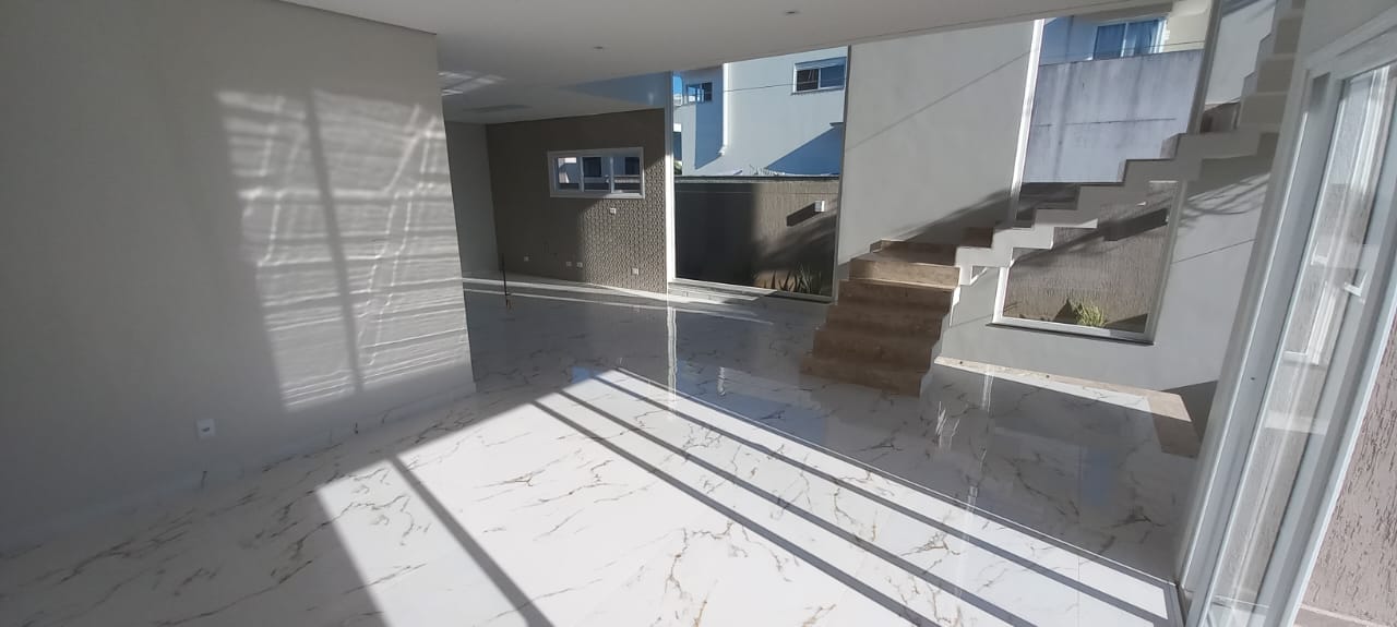 Casa, 3 quartos, 226 m² - Foto 4