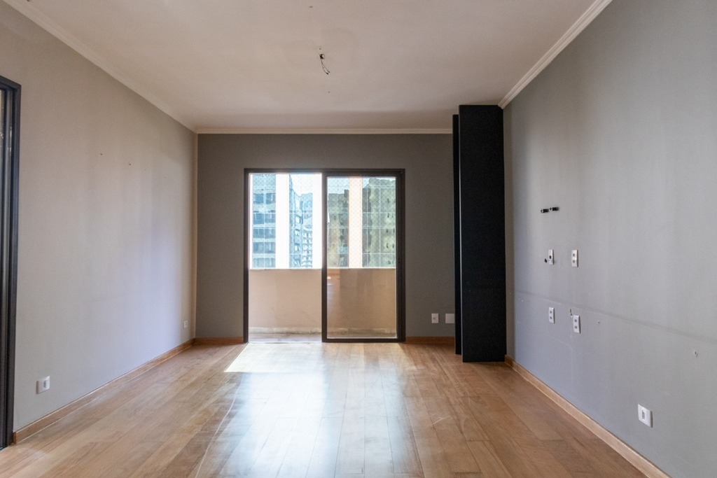 Apartamento à venda com 3 quartos, 209m² - Foto 35