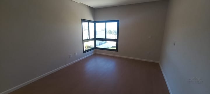 Casa à venda com 4 quartos, 200m² - Foto 19