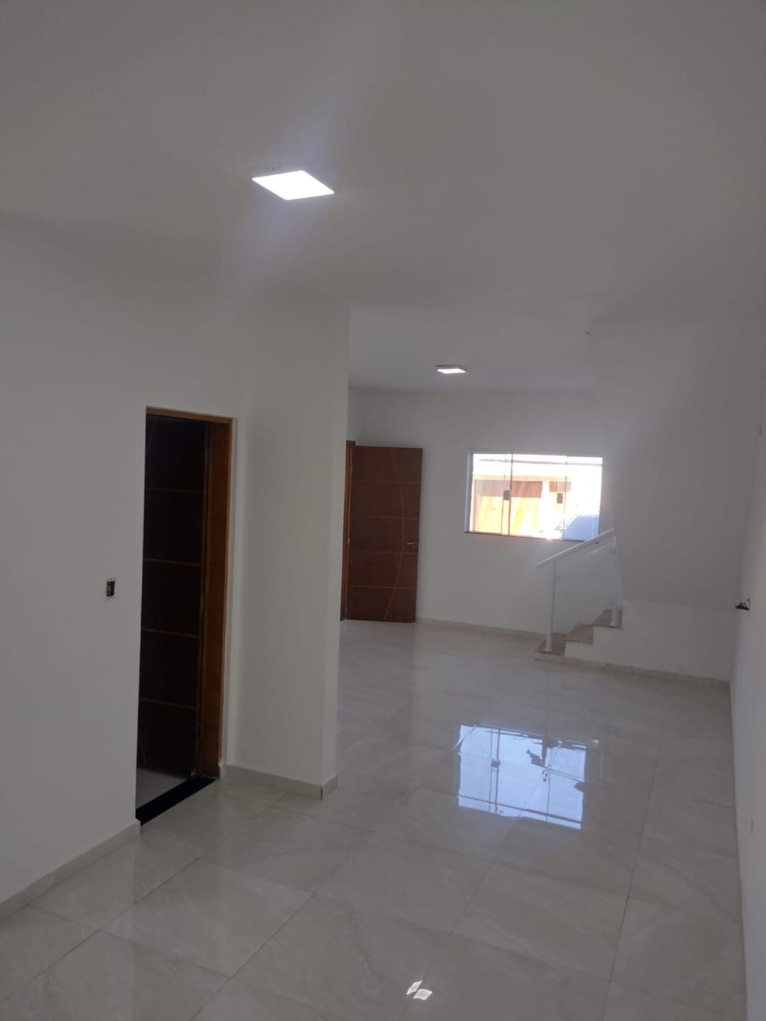 Casa à venda com 3 quartos, 130m² - Foto 1