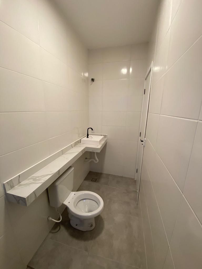 Casa à venda com 2 quartos, 72m² - Foto 6