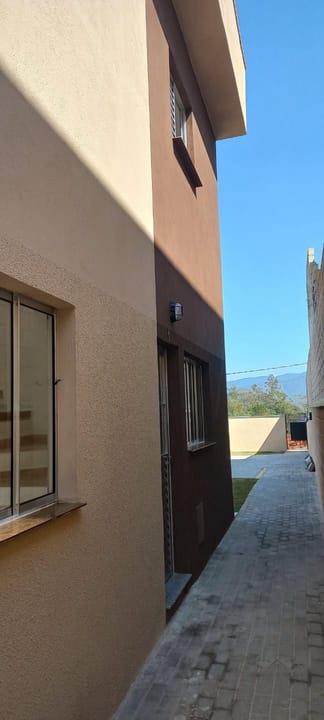 Casa à venda com 2 quartos, 59m² - Foto 18