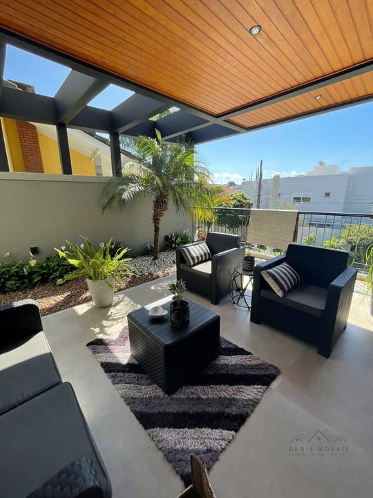 Casa à venda com 3 quartos, 380m² - Foto 6