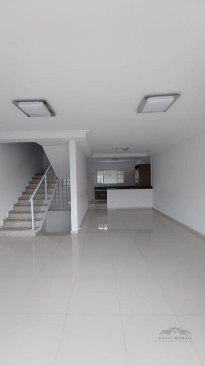 Casa à venda com 3 quartos, 233m² - Foto 8