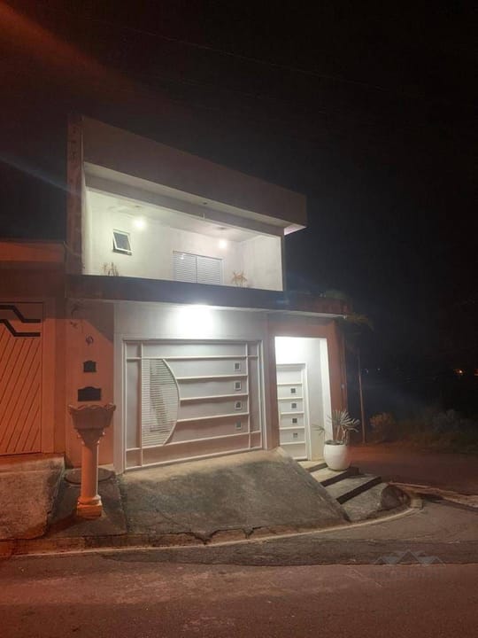 Casa à venda com 3 quartos, 200m² - Foto 11