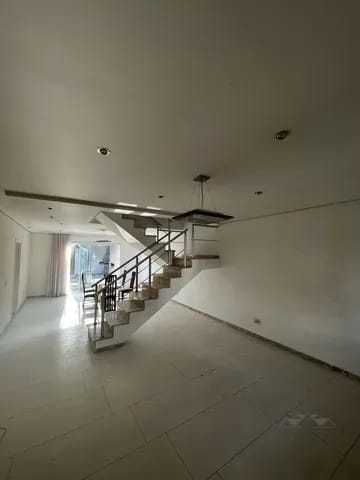 Casa à venda com 4 quartos, 270m² - Foto 16