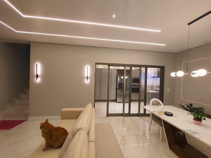 Casa à venda com 3 quartos, 260m² - Foto 9