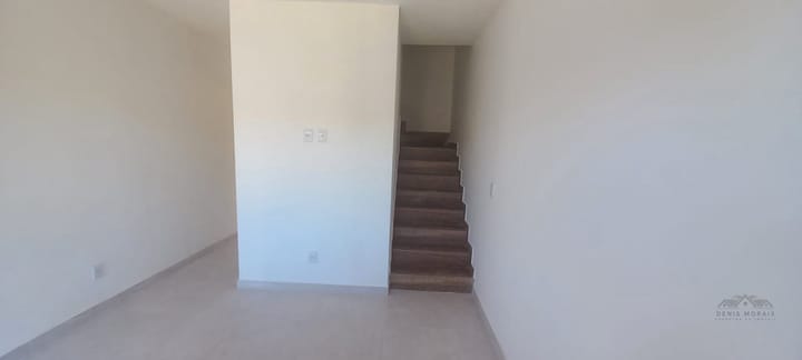 Casa à venda com 2 quartos, 77m² - Foto 9