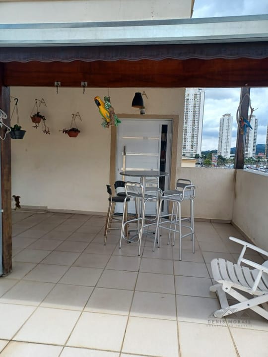 Apartamento à venda com 3 quartos, 194m² - Foto 1