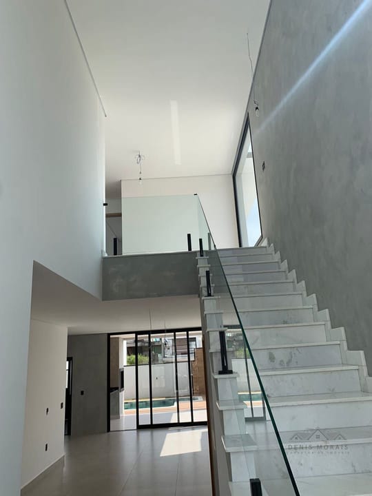 Casa à venda com 4 quartos, 204m² - Foto 8