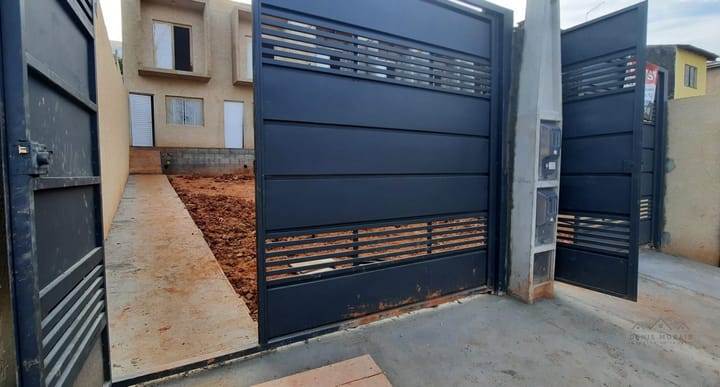 Casa à venda com 2 quartos, 77m² - Foto 17