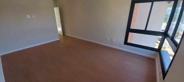 Casa à venda com 4 quartos, 200m² - Foto 17