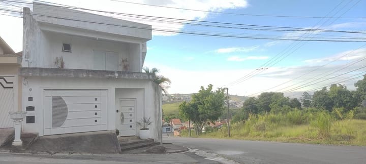 Casa à venda com 3 quartos, 200m² - Foto 9