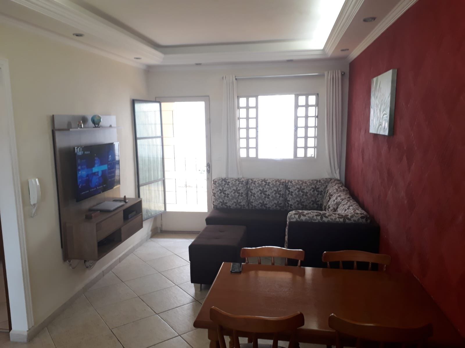 Casa à venda com 2 quartos, 90m² - Foto 3