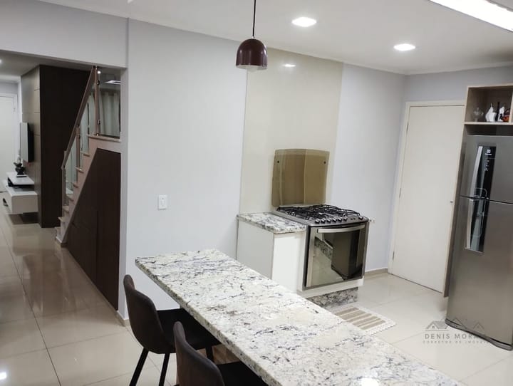 Casa à venda com 3 quartos, 200m² - Foto 10