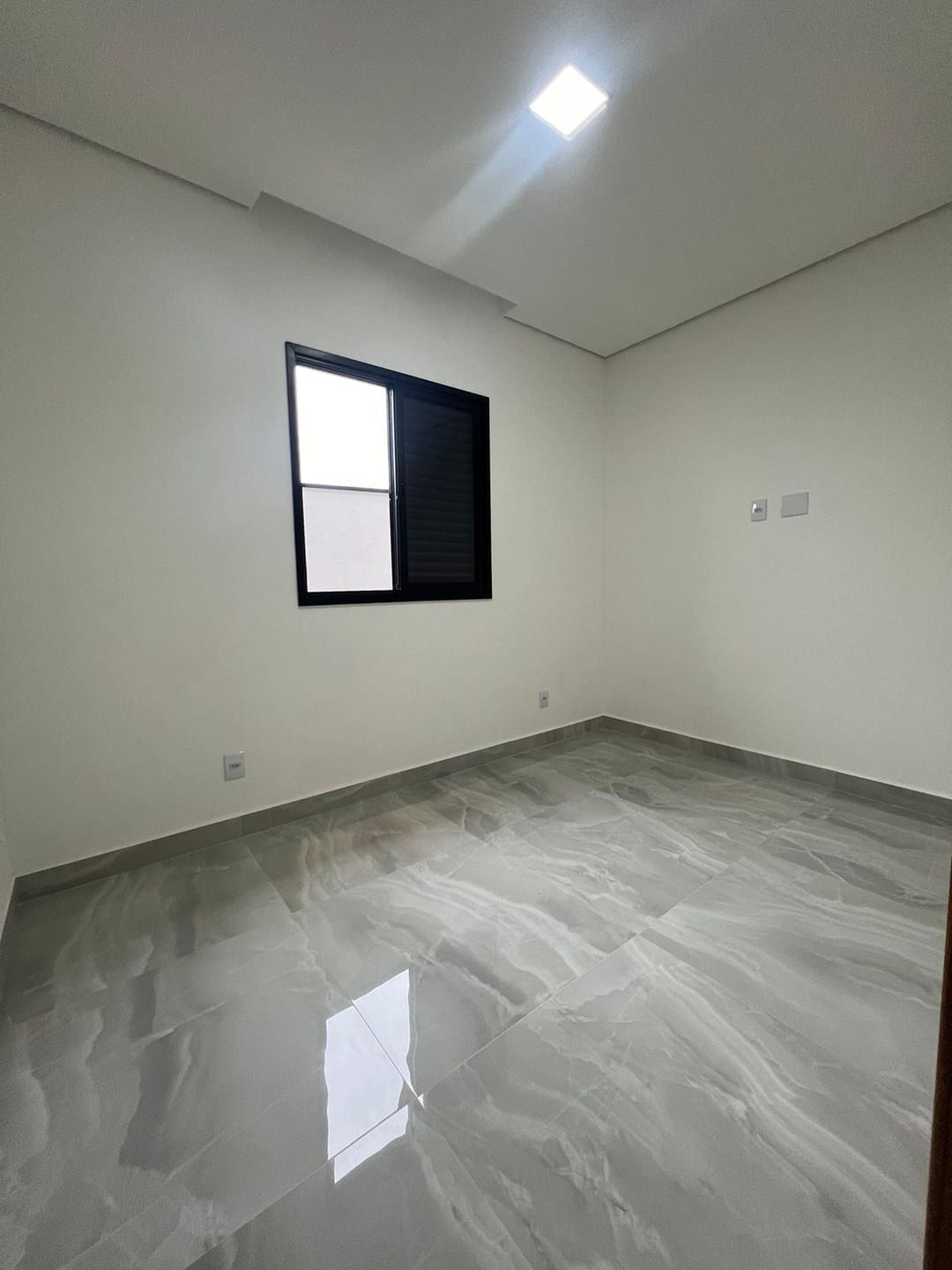 Casa à venda com 3 quartos, 110m² - Foto 11