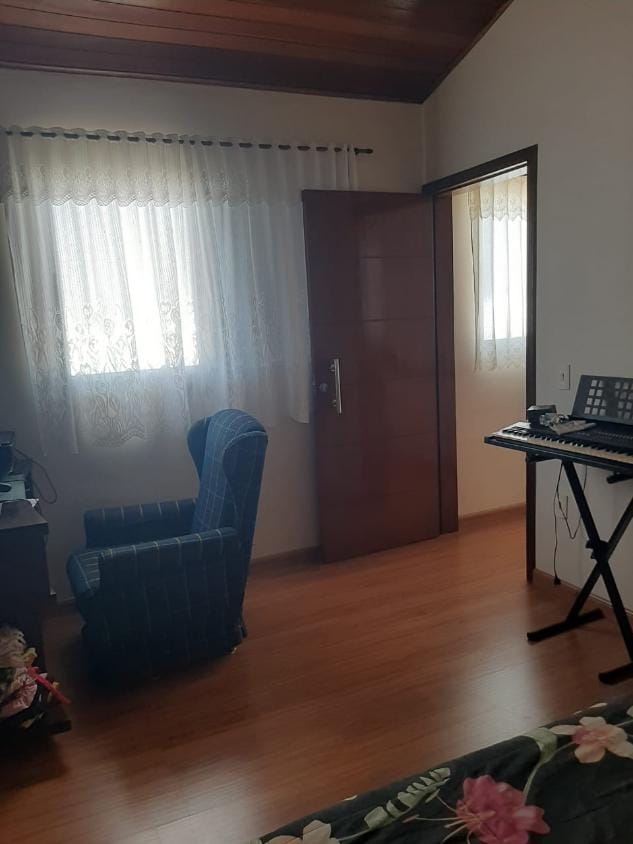 Casa à venda com 5 quartos, 202m² - Foto 16