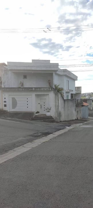 Casa à venda com 3 quartos, 200m² - Foto 7