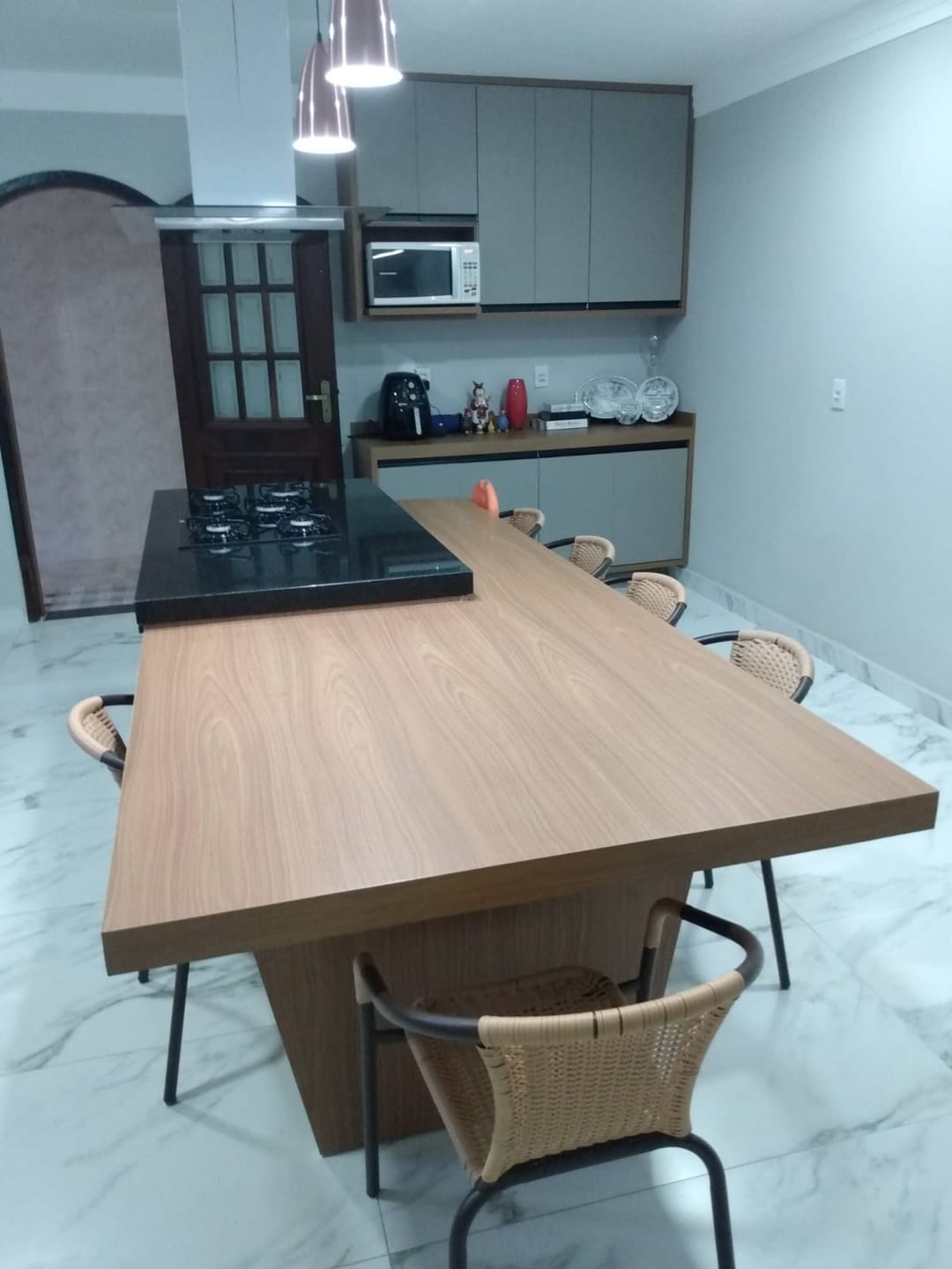 Casa à venda com 3 quartos, 300m² - Foto 2