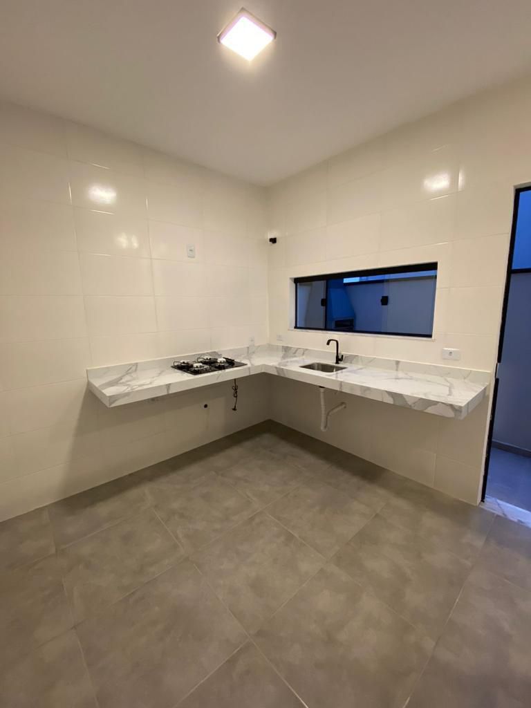 Casa à venda com 2 quartos, 72m² - Foto 4