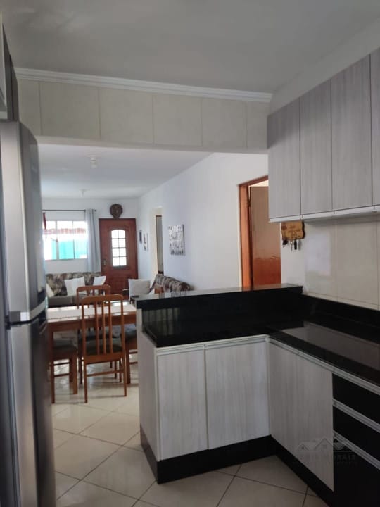 Casa à venda com 3 quartos, 109m² - Foto 6