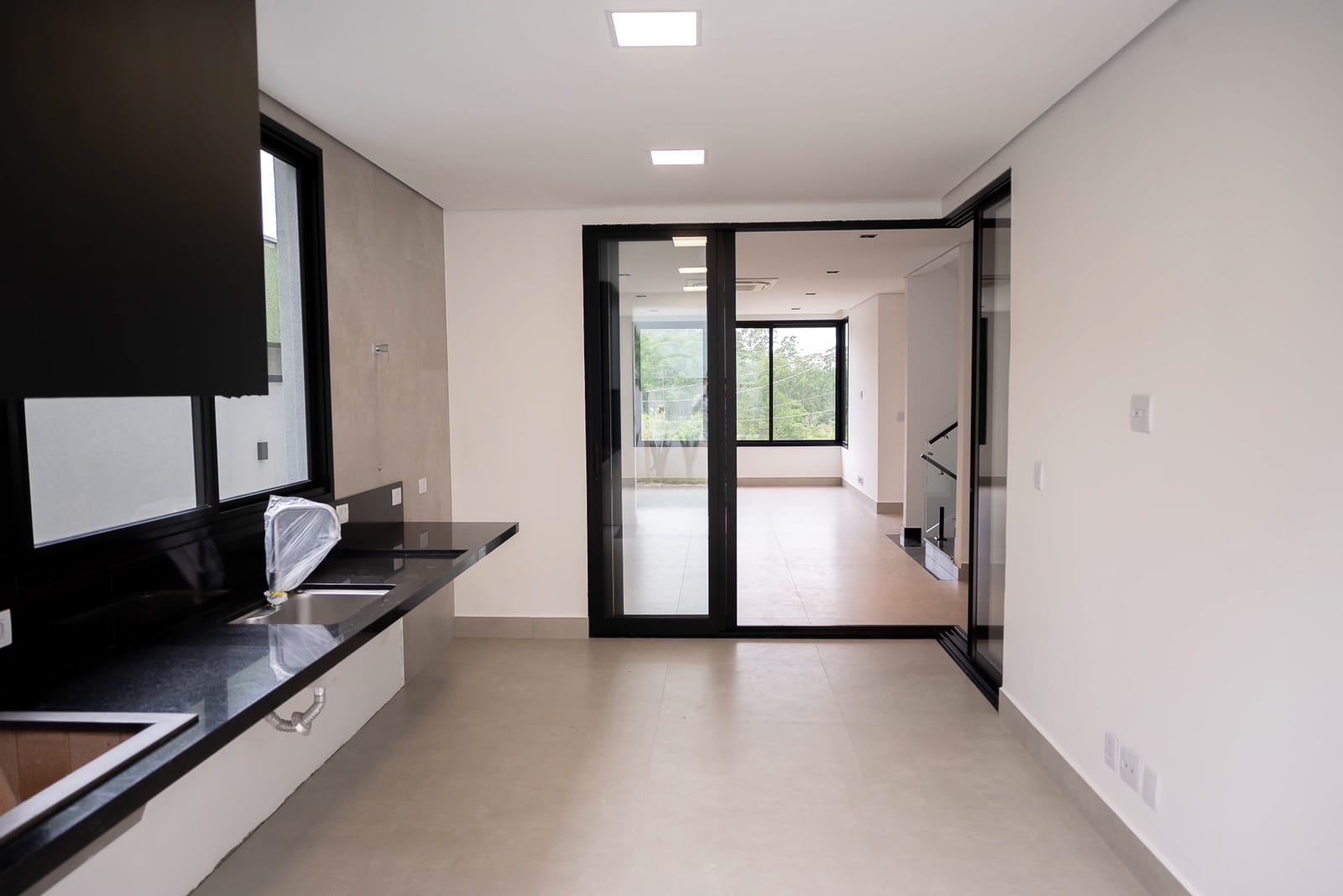 Casa à venda com 3 quartos, 253m² - Foto 11