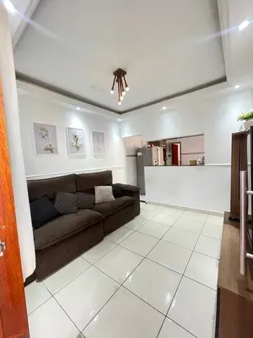 Casa à venda com 2 quartos, 138m² - Foto 1