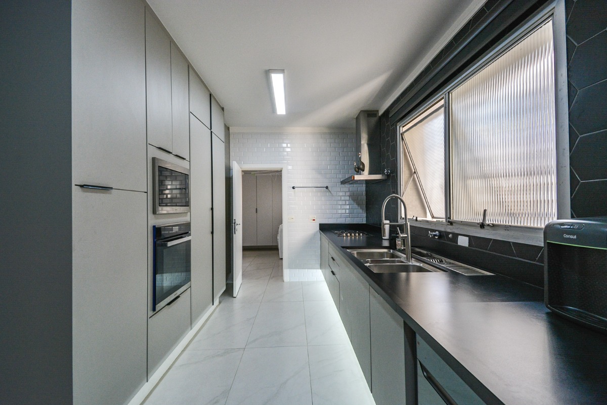 Apartamento à venda com 4 quartos, 183m² - Foto 19